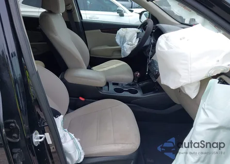 2017 Kia Sorento 2.4L Lx z USA, uszkodzony, nr VIN 5XYPG4A37HG242221